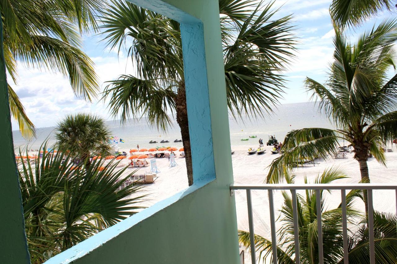 Beachfront Two Double Beds Suite with Balcony