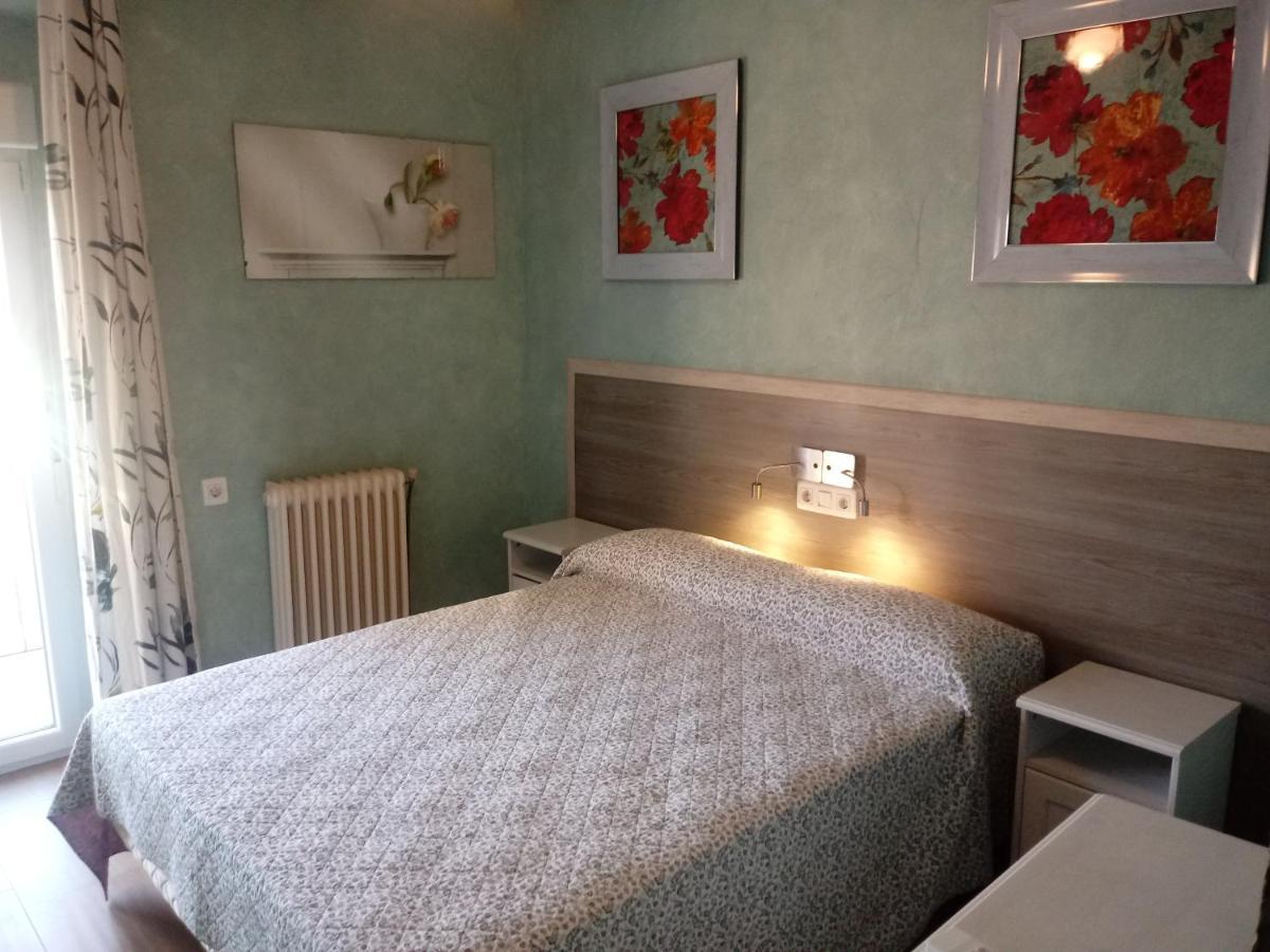 Deluxe Queen Room,1695795890:JPEG