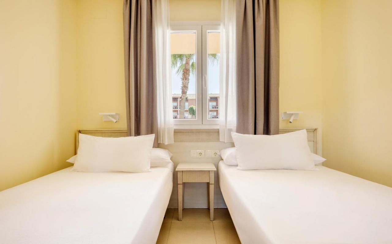 Two-Bedroom Apartment (4 Adults),1207697068:JPEG