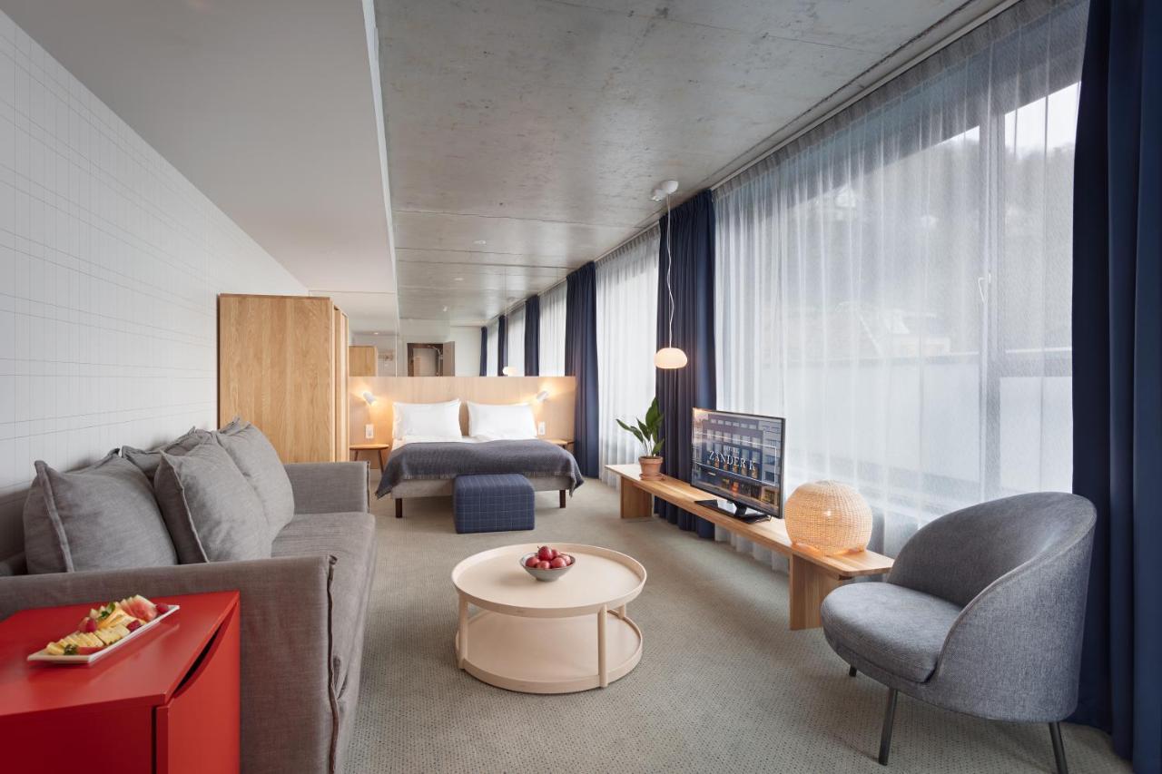 Suite Junior Lit Queen-Size