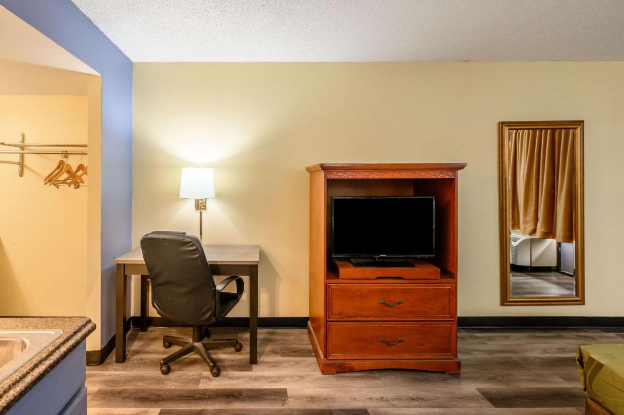 Suite with Two Double Beds - Non-Smoking