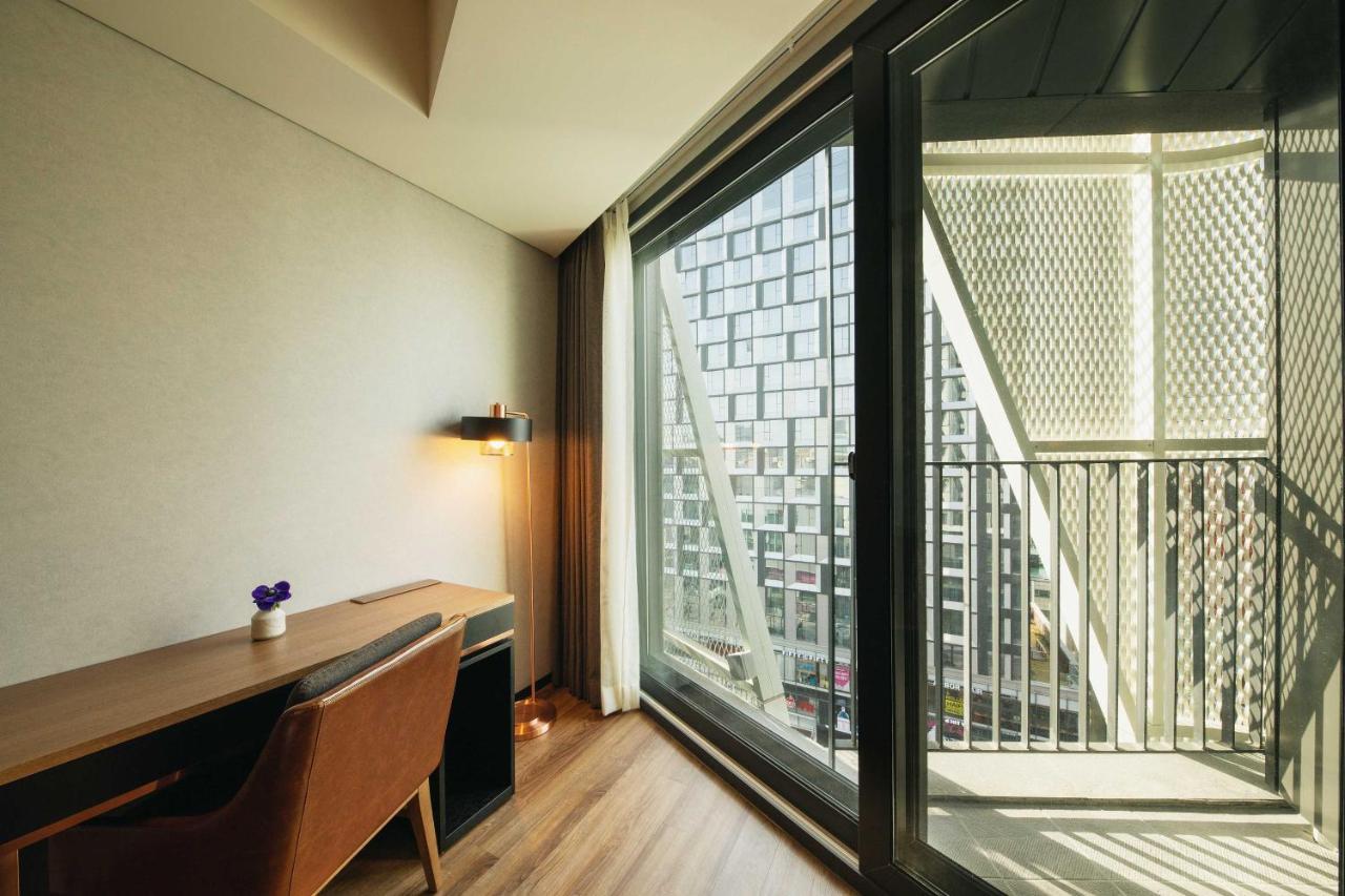 Chambre Lit King-Size de Luxe Supérieure avec Balcon