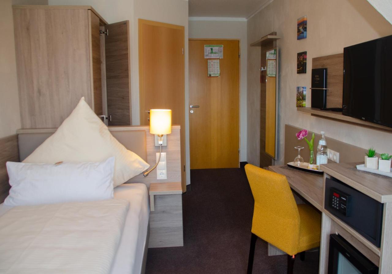 Single Room,995591209:JPEG