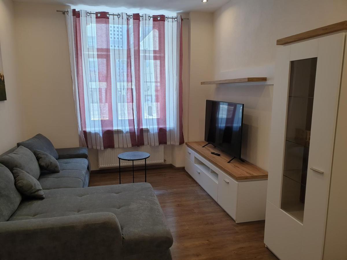 Apartment mit Balkon