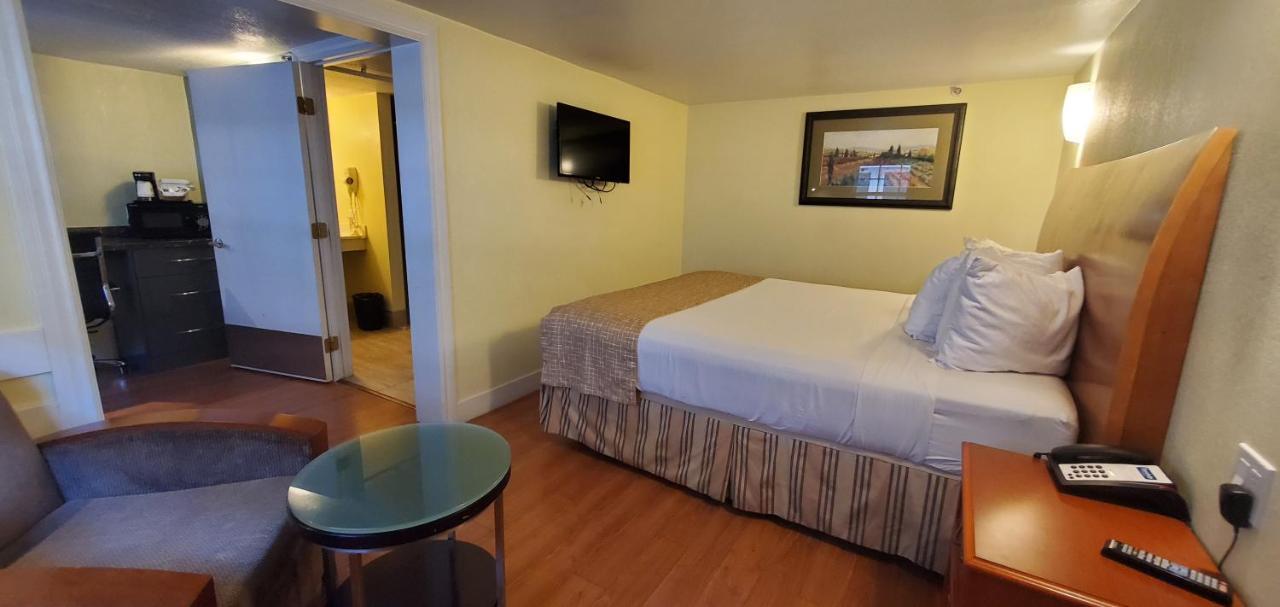 King Room - Mobility Access/Non-Smoking