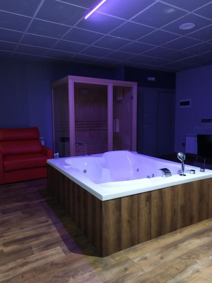 One-Bedroom Suite,997501071:JPEG