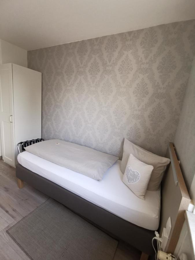 Budget Single Room,997878906:JPEG