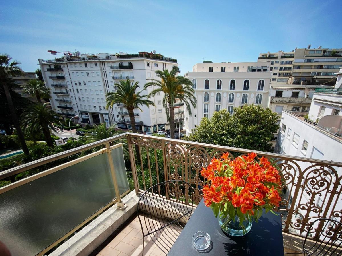 Klassieke Tweepersoonskamer met 1 Tweepersoonsbed of 2 Aparte Bedden en Balkon