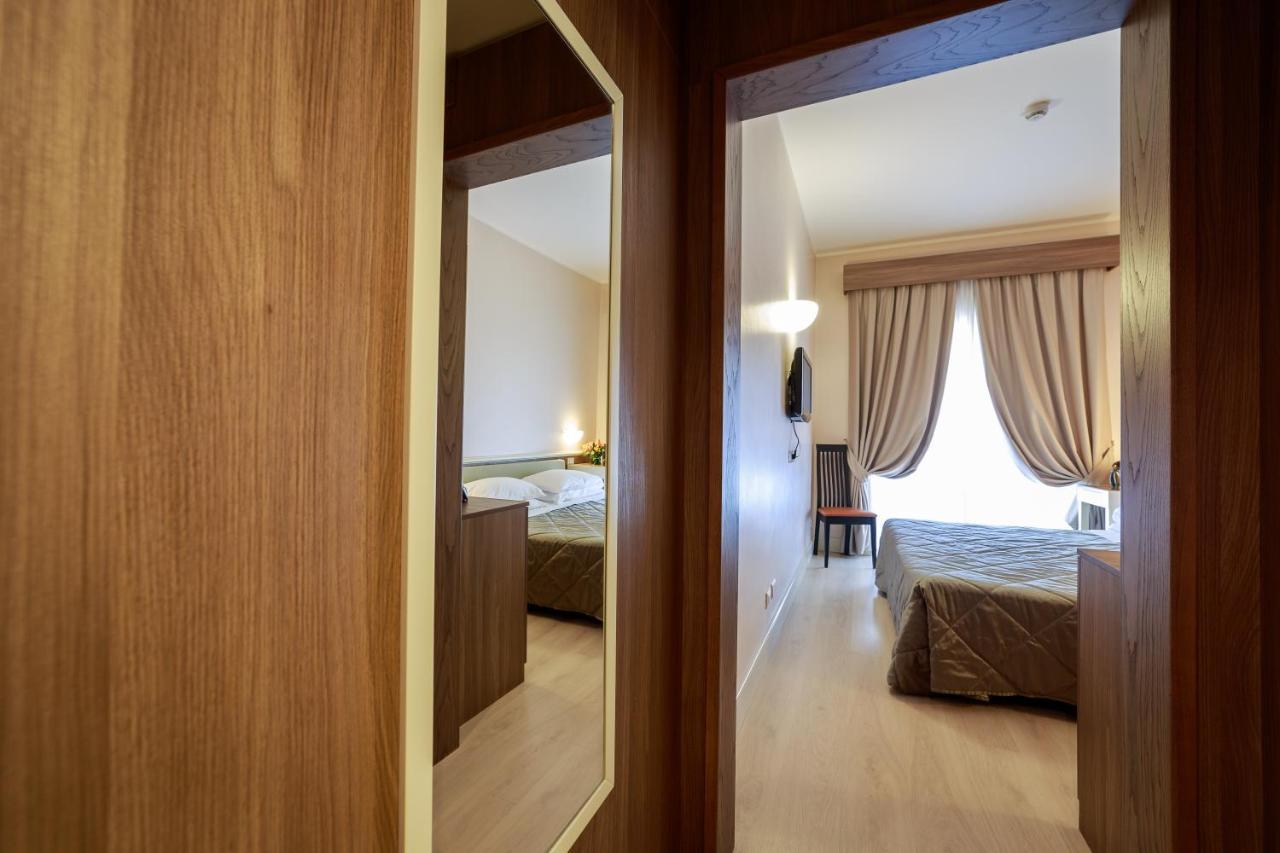 Comfort Single Room,998646924:JPEG