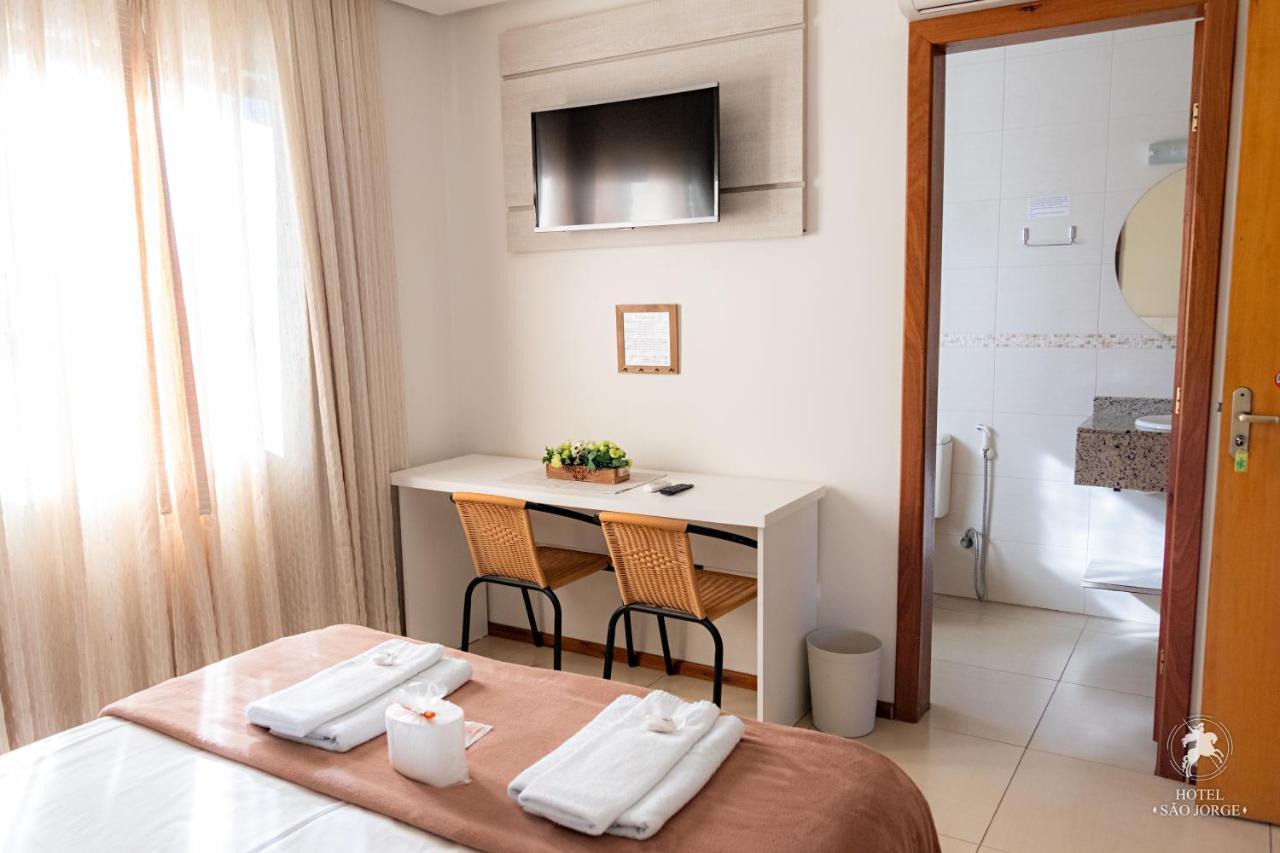 Deluxe Double or Twin Room,999379416:JPEG