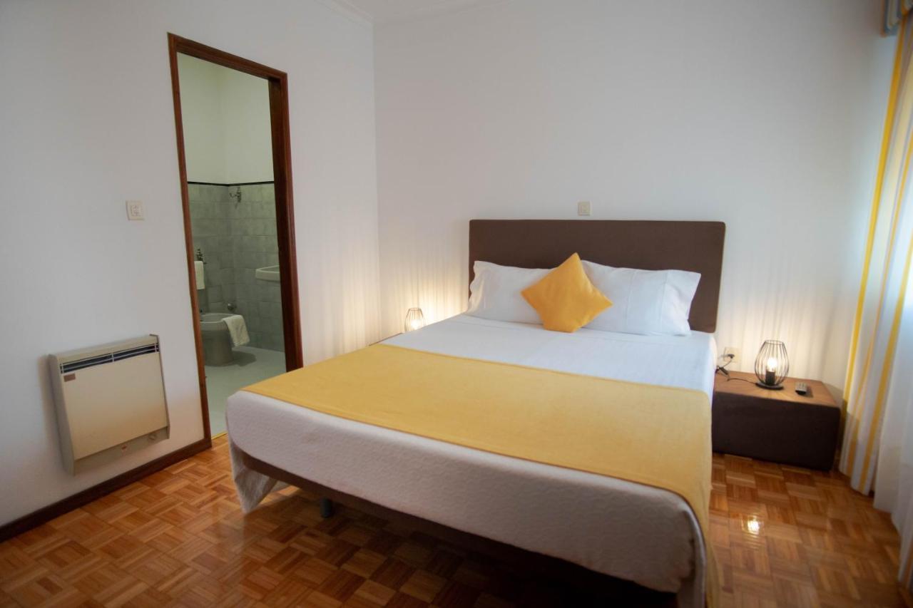 Quarto Duplo com Casa de Banho Privativa