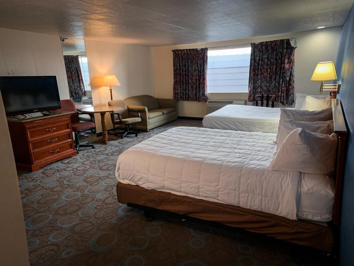 Queen Room with Two Queen Beds