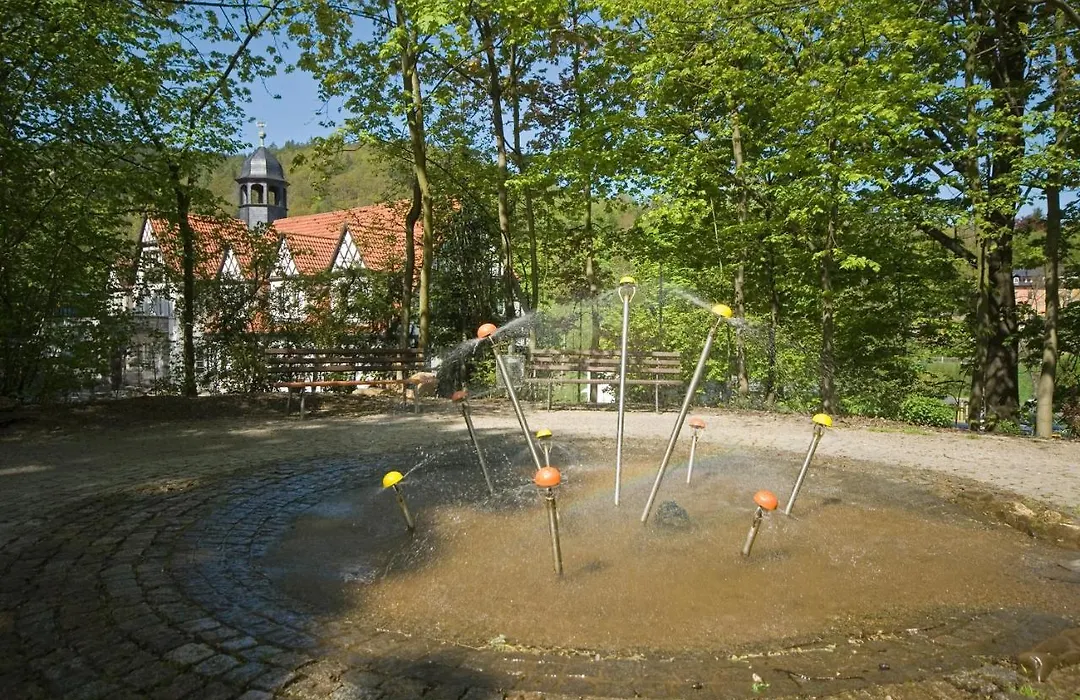 Quellenhaus Feengrotten-1