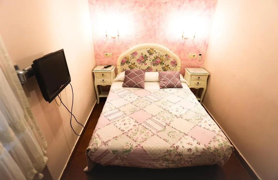 Hostal Goya Suites-1