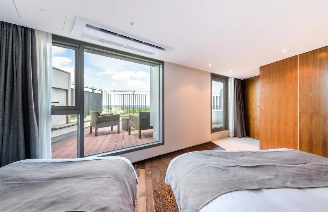 Brownsuites Jeju-1