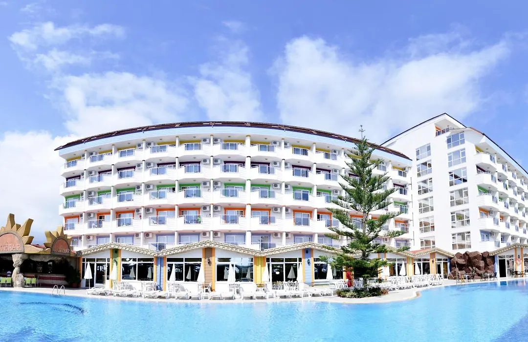 First Class Hotel-1