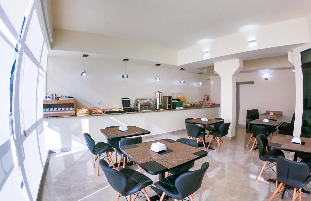 Hotel Lago Araras-1