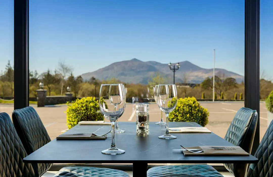 Killarney Oaks Hotel-1
