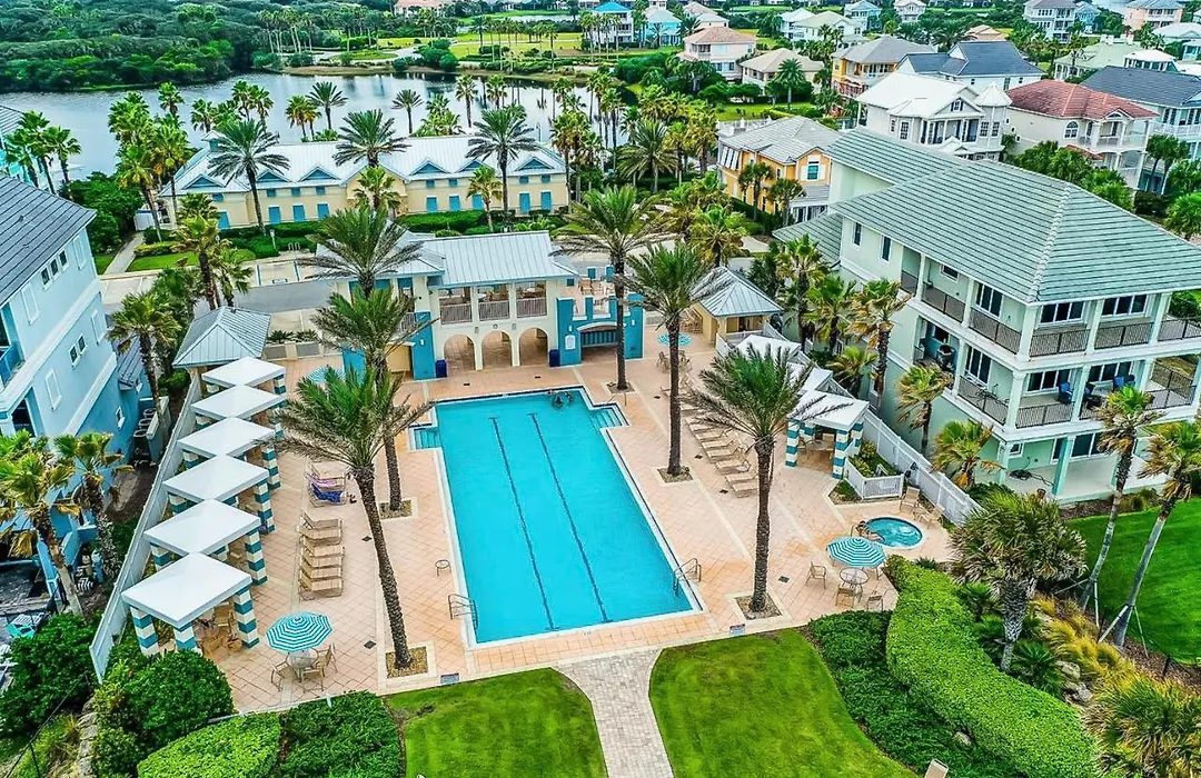 Elegant Waterfront Condo With Central Ac, Balcony, And Shared Pools & Hot Tubs-1