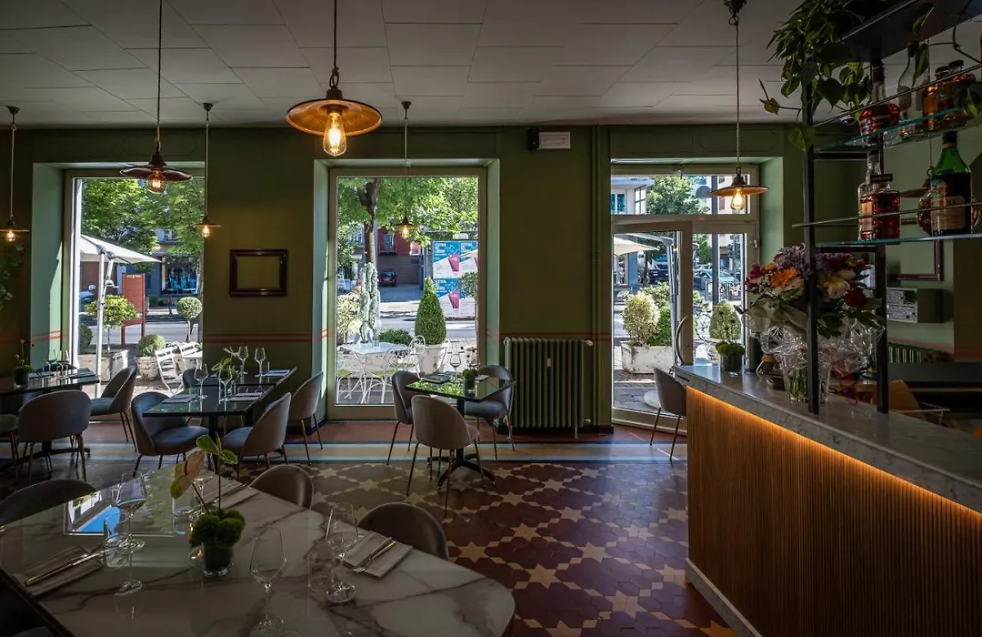Eco Rooms&Breakfast Tirano-1