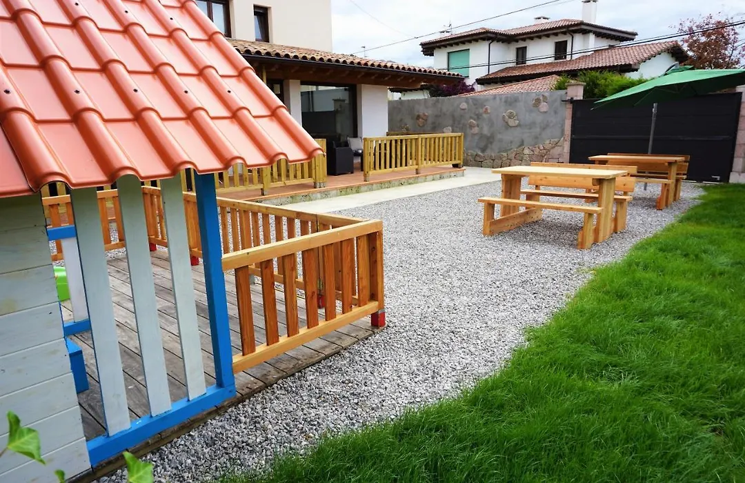 Apartamentos La Playina-1