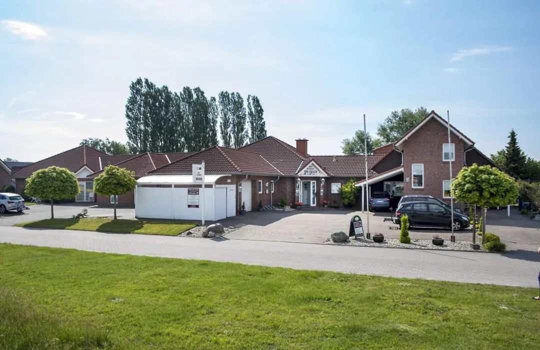 Hotel Am Deich-1