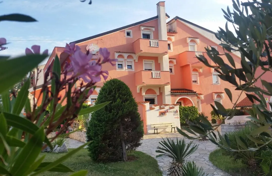 B&B La Perla 2-1