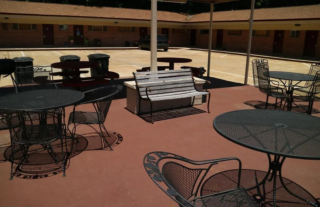 University Motel-1