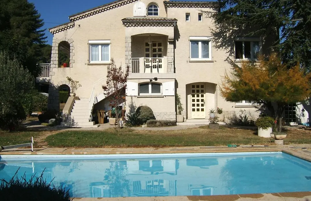 Domaine de Lazuel à 2,5km du centre ville-1