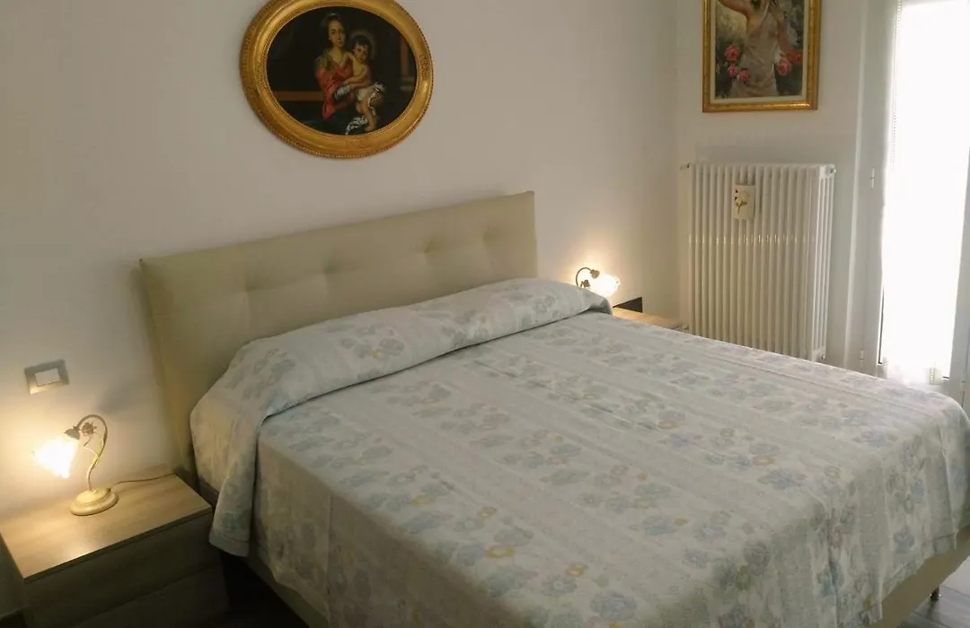 B&B Sweet Dreams-1