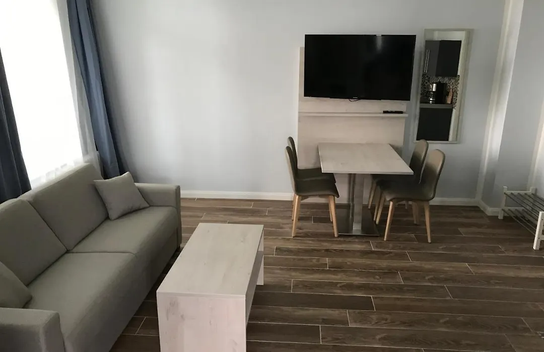 Stayhome Tossens-1