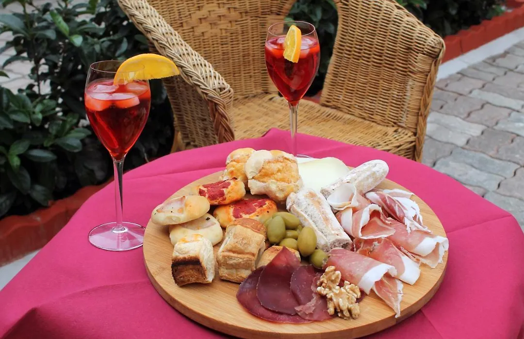 Hotel Villa Isa-1