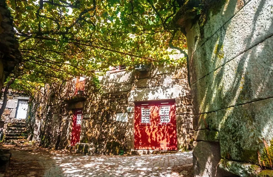 Casa Nova De Germil-1