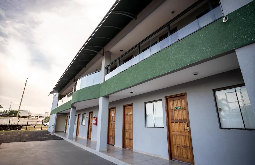Shelter Hostel E Pousada-1