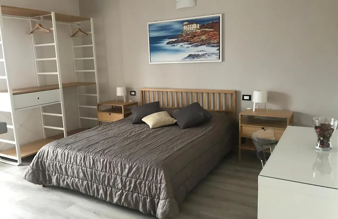 Attico Livorno Bed & Relax-1