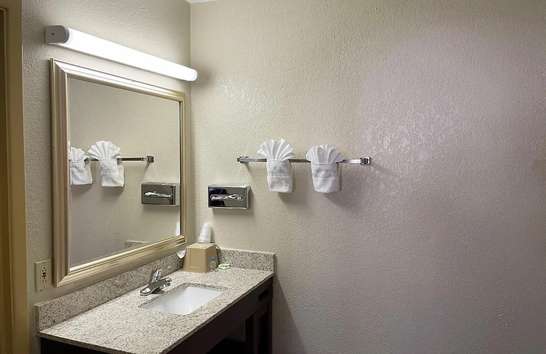 Great Western Inn & Suites-1