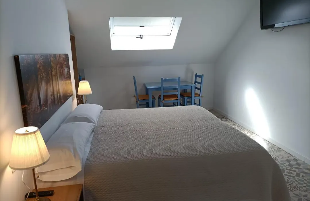 Hostal Las Encinas-1