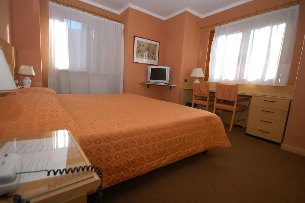 Hotel Des Geneys-1