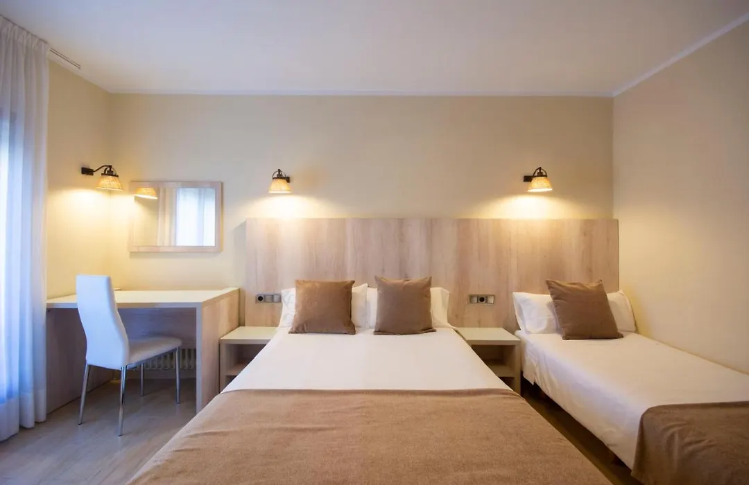 Hostal Noguera-1