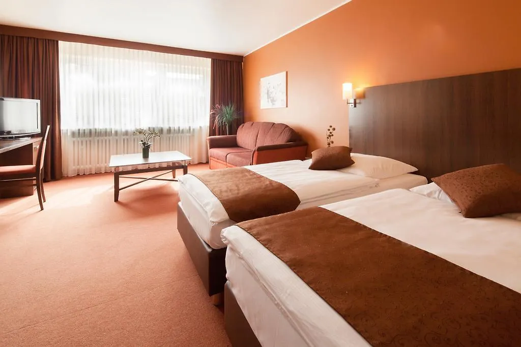 Hotel Mondial-1