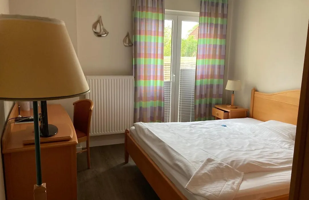 Hotel Die Friesenhalle-1