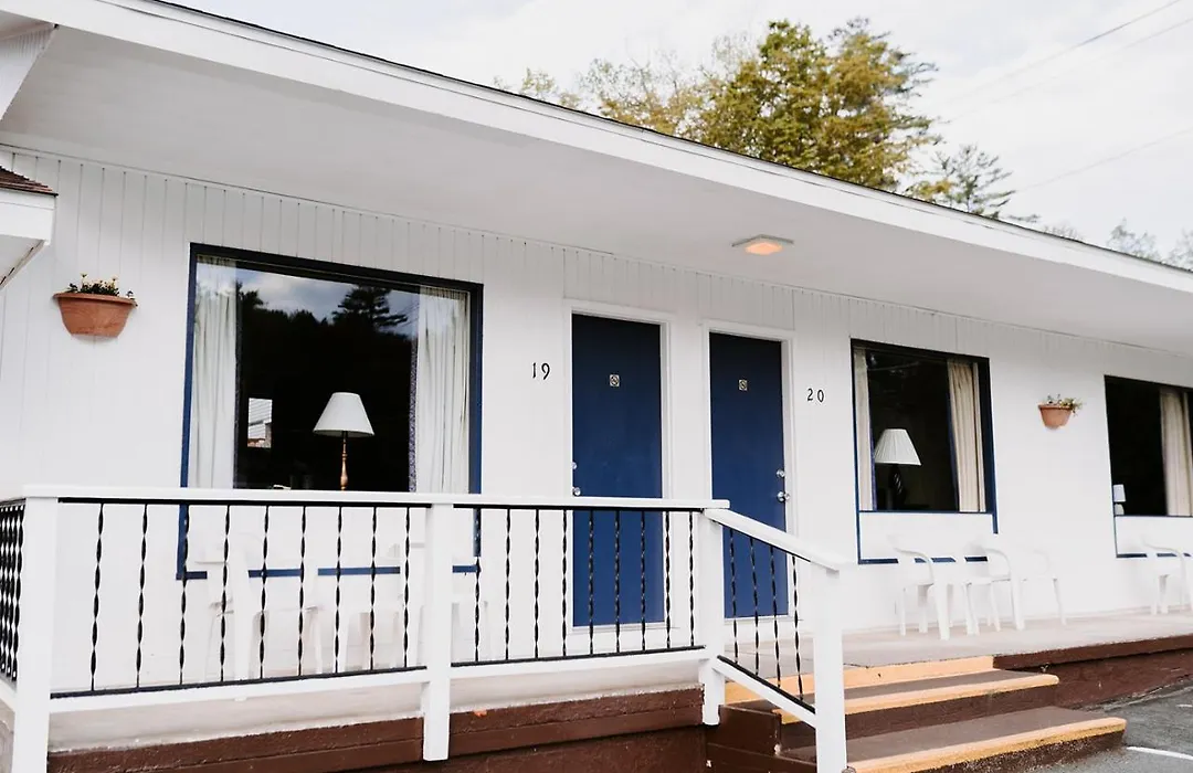 Blue Moon Motel-1