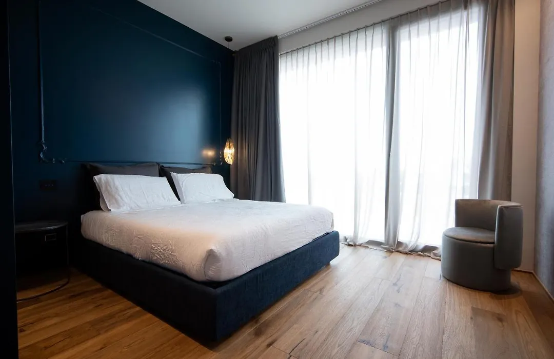 Piccola Maesta' Boutique Rooms-1
