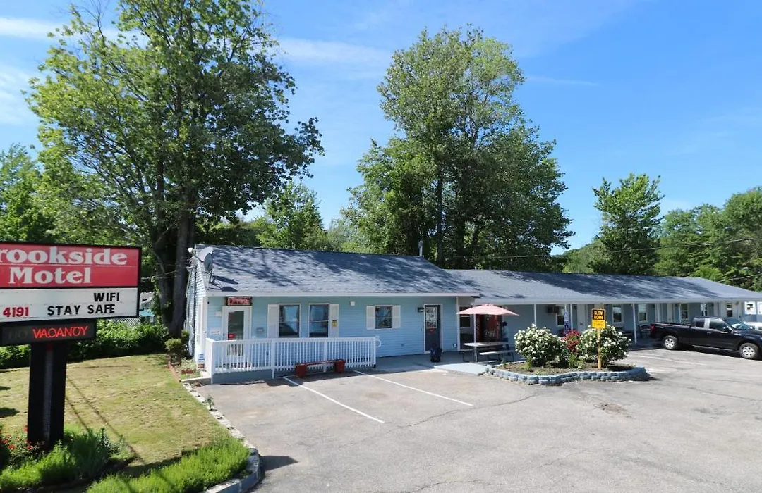 Brookside Inn & Cottages-1