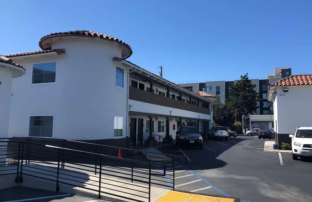 Golden Bear Hotel - Surestay Collection By Best Western-1