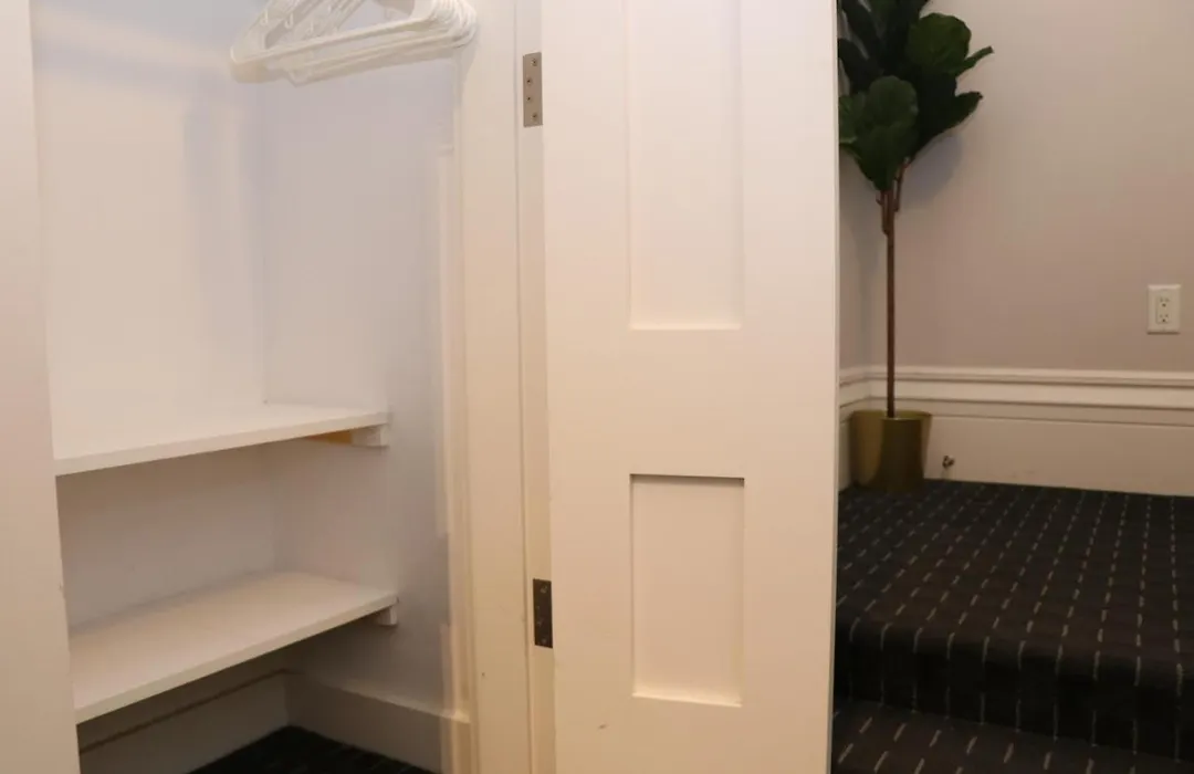 Charming & Stylish Studio On Beacon Hill #3-1