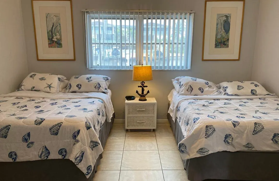 Hideaway Waterfront Resort-1