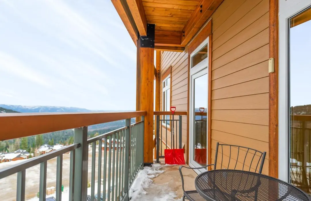 Schweitzer Mountain Resort White Pine Lodge-1