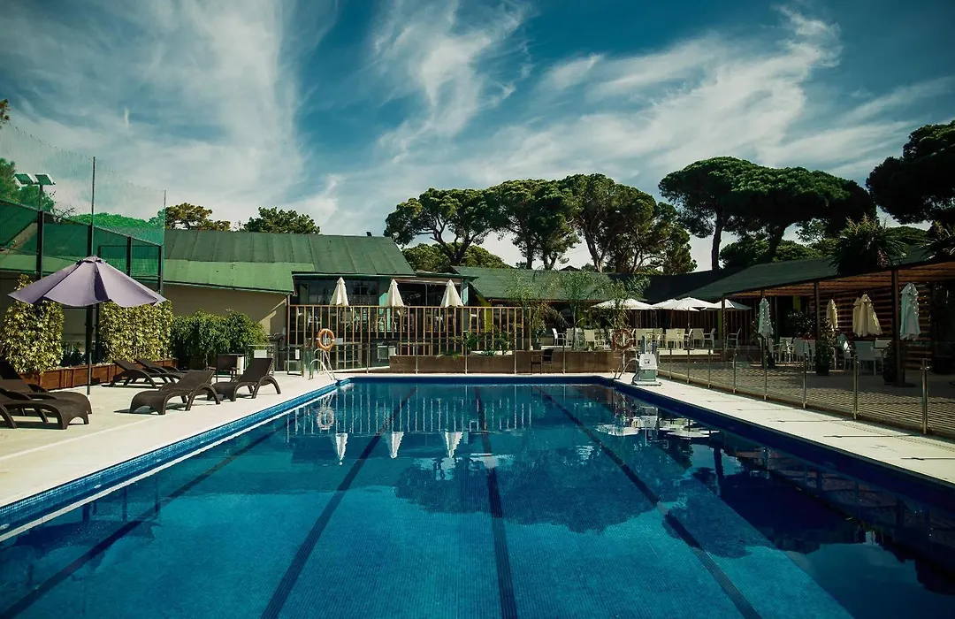 Royal Tennis Club-1