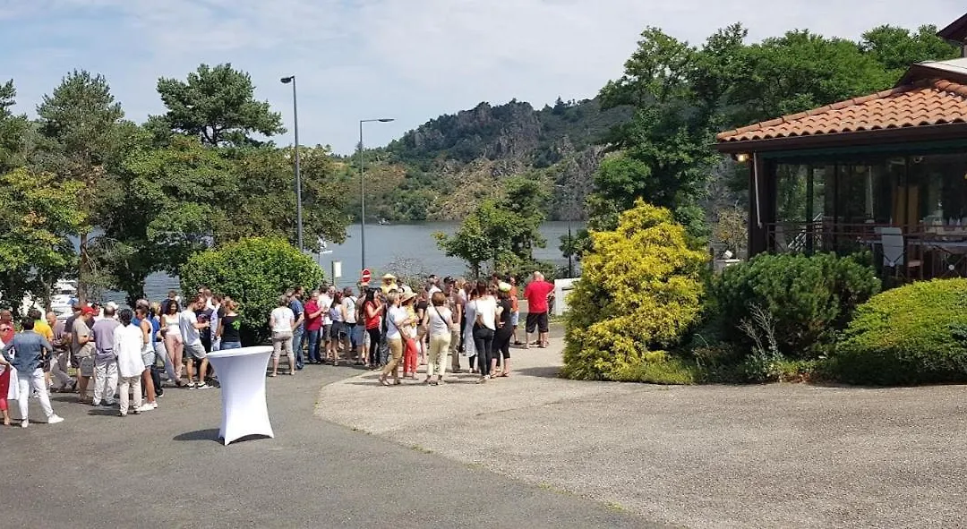 Pavillon Du Lac-1